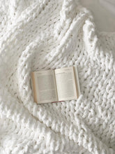 Load image into Gallery viewer, Chunky Knit Blankets